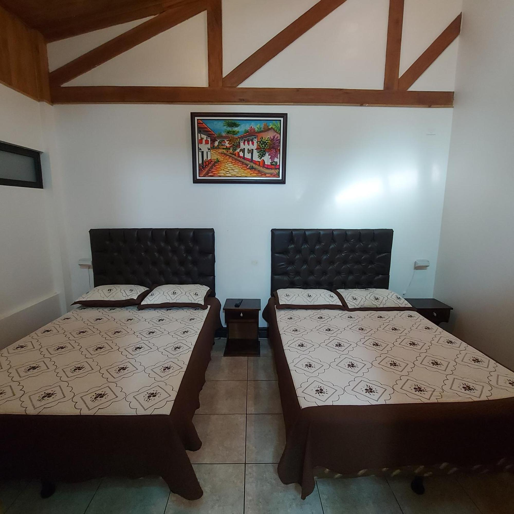 Alisson Hotel Y Restaurant Monteverde Екстериор снимка